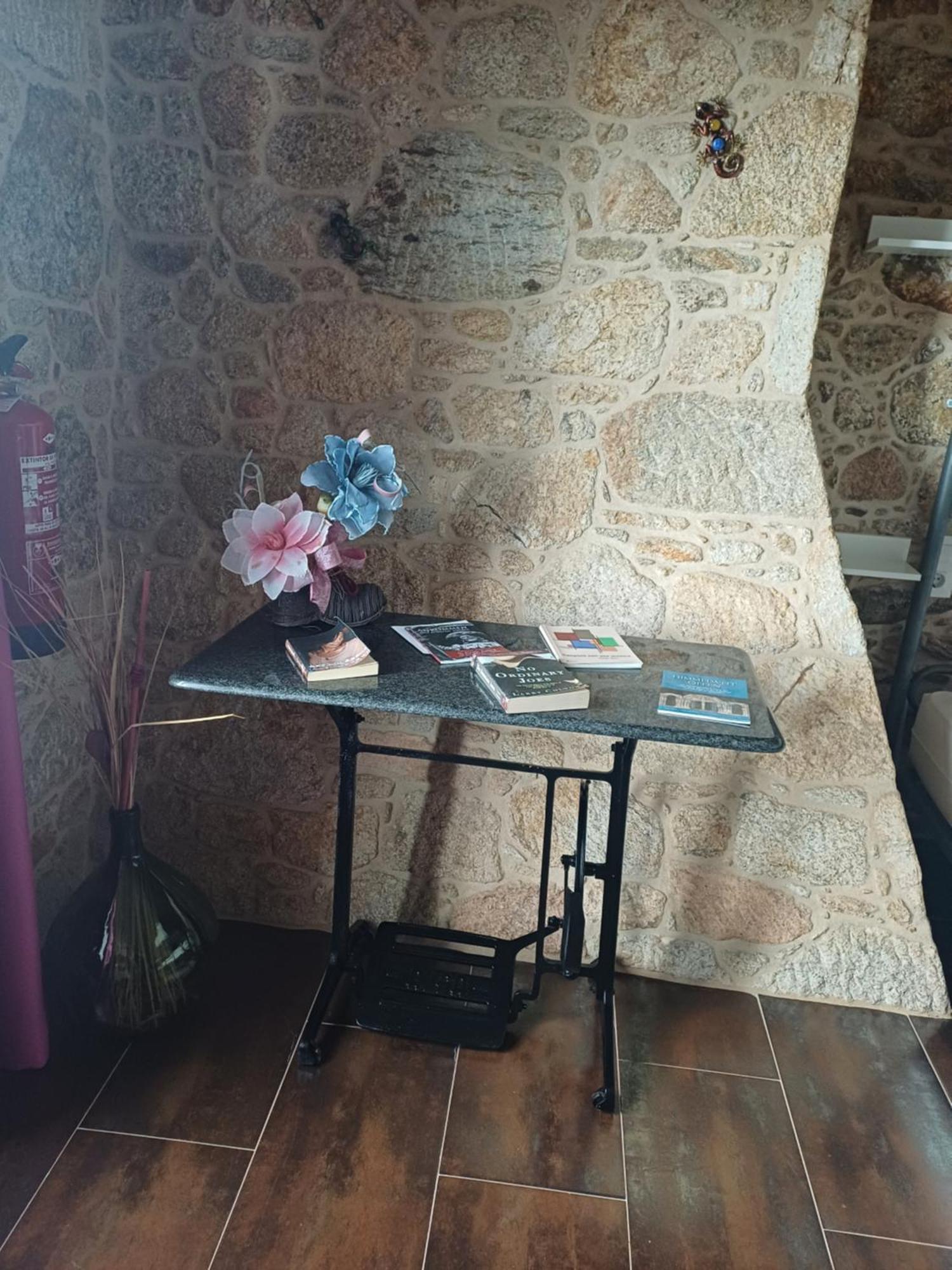 O Cabanel Albergue-Bar Villastose Dış mekan fotoğraf